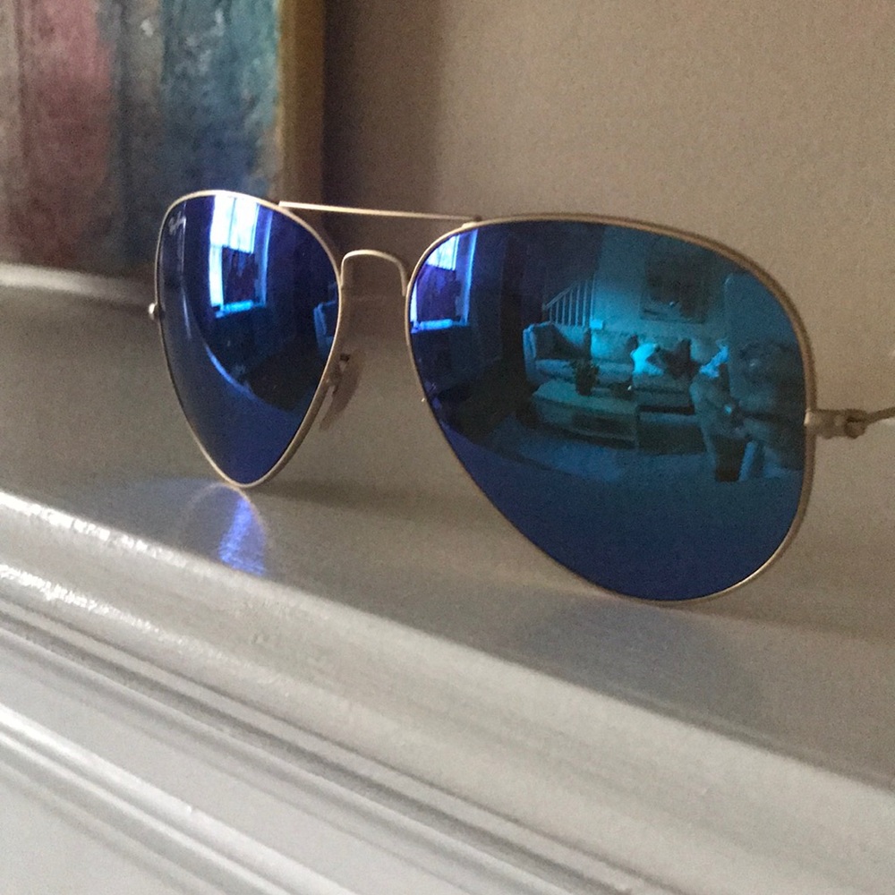 Large Ray Ban Aviator with Blue Mirror Lens